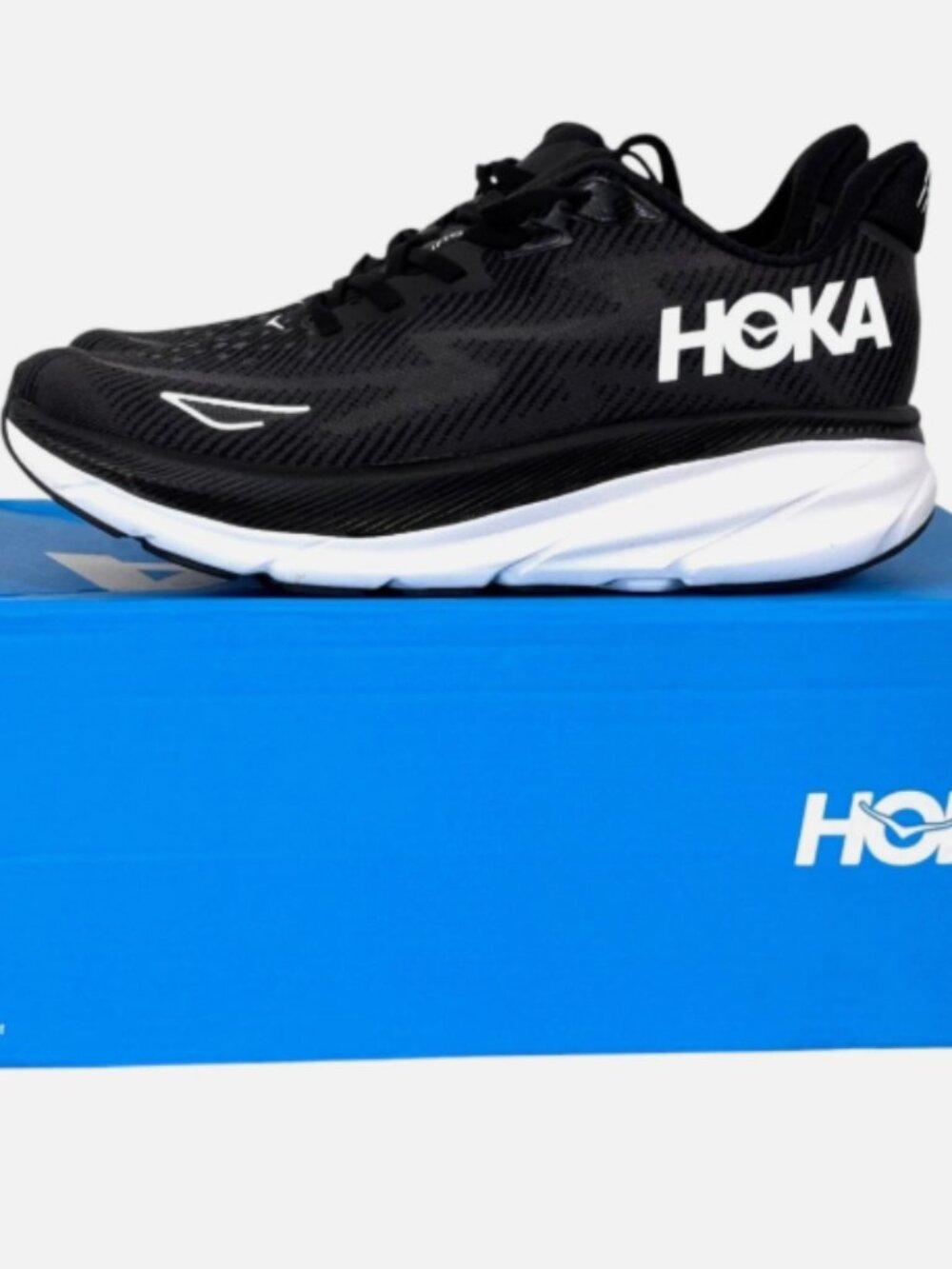 Hoka One Clifton 9 Sneakers Womens Size 7D Black/White NEW Low Top Lace-Up Knit